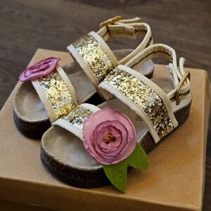 Joyfolie Gold Glitter Sandals with Pink Flower Sz 6